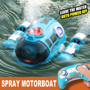 Elektriska/RC -båtar Remote Control Motorbåt med sprayljus Vattentät dubbelpropeller RC -båt 2,4 GHz Swimming Pool Bathtub Summer Toy Boat Gift 230724