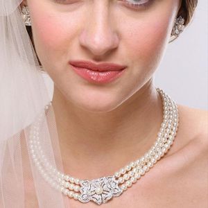 Orecchini a bottone 2023 Sposa europea e americana Collana di perle Bracciale Set Moda Temperamento Abito da sposa Accessori da donna