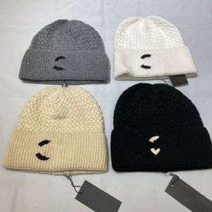 Mode beanies designer vinter beanie män kvinnor stickade hattar fall ull cap brev unisex varm skalle hatt