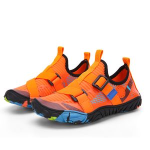 2022 Новые детские аква-обувь летние дышащие быстросохнущие водные туфли детская обувь без скольжения туфли на открытые детские кроссовки
