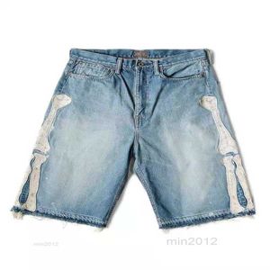 Ins Designer-Jeans Kapital Lockere, lässige, bestickte, mit Knochen abgenutzte, beschädigte, gewaschene Denim-Shorts