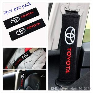 2st Set Fashion Universal Cotton säkerhetsbälte axelkuddar täcker emblem för Toyota Badges Auto Accessories Car-Styling Fit All CA200V