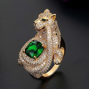 Fedi nuziali Zlxgirl Fashion Woman Statement Leopard Shape Animal Finger Ring Green Zircon Eyes Dubai Gold Color Ring coppia bijoux Aneis 230726