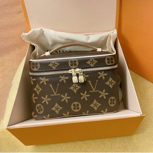 lusso 3 dimensioni bella bb mini borsa per il trucco firmata Donna M41178 vanity tote borsa make up camera Borse a tracolla da uomo Caviale in pelle Borsa a fiori marrone Pochette cosmetica