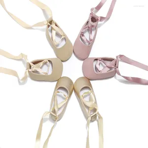 Första Walkers Spring Girl's Lace Up Dance Shoes Fashion Cute Princess Baby Soft Sole Walking Sandal för flickor