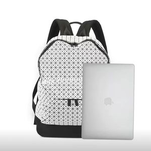 2023 new Japanese counter male and female couple backpack geometric diamond lattice fashion student backpack travel backpack