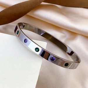 871p Xdro 0xqy Bracciale Fashion Designer Gioielli Donna Bracciale in argento Colore Diamante Pietra Acciaio al titanio Non sbiadisce e può fare la doccia Fascino per il tempo libero Bracciale in oro