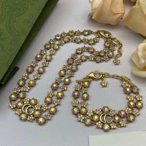 Европейские и американские ожерелья букв, цветочные двойные слоистые стразы, ретро-мода, высококачественный браслет ключиц для женщин