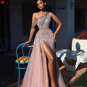 2022 Elegant Off Axel Long Prom -klänningar Full pärlor för arabiska kvinnor Sexig front delade formella kvällstävlingsklänningar Robe de Soi2615