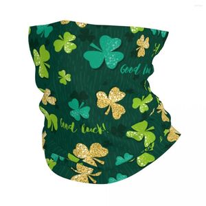 Halsdukar Shamrock Leaf Green Bandana Neck Gaiter Tryckt Balaclavas ansiktsmask Sclef Multifunktionell huvudbonad sport Vuxen andas andas