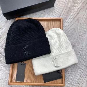 Designers Beanie Knitted Hats Letter Winter Hat Outdoor Cold Protectionwarm Plush Soft High Quality Fashion Men Women Cap