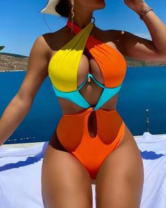 Wear Sexy Contrast Cor Swimwear Mulheres Halter Cross Underwire Cut Out One Piece Maiô Maiô Rosa Quente Patchwork Bikini