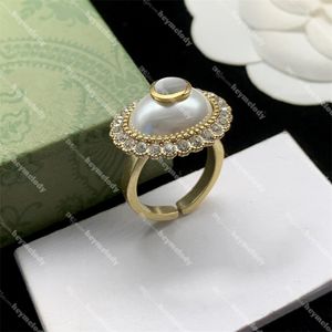 Eleganti anelli di design con perle Anello con lettera ad incastro Anelli con diamanti da donna con scatola regalo di compleanno