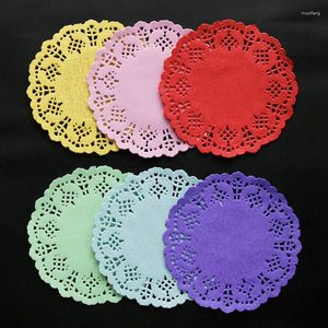 Table Mats 100pcs 5.5inch Vintage Napkin Pads Hollowed Lace Paper Mat Doily Craft DIY Scrapbooking Weding Decoration Cake Accessories