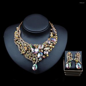 Kolye küpeler seti lüks vintage mücevher maxi kadınlar büyük sarkık ifade yakalar f1024 rhinestones ile 6 renk