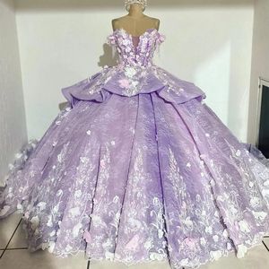 Luxury Lace Lilac Quinceanera klänningar som pärlar 3Dhandmade blommor Formell födelsedagsfest prom Corset Vestidos de 15 Anos