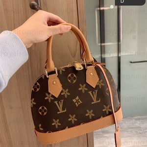 Moda 10A Luxurys Designers bags Shell Bags Shoulder Handbags Cross Body High quality Totes Bag handbag Women Totes Ladies Wallet Purses Dhgate Bags Zipper