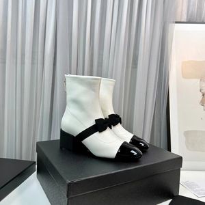 발목 부츠 Tassel Boots Fashion Boots 고품질 신발 가을 겨울 여자 슬립 온 라운드 발가락 발목 보트 남성 버클 오토바이 고급스러운 숙녀 브랜드 짧은