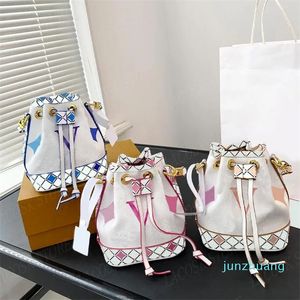 Designer -Ladies DrawString crossbody mode Small Bucket Clutch Shoulder Bags Classic Girls Letter Shopping Totes Pures