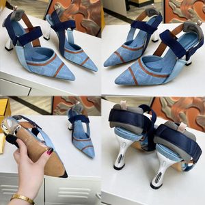 Colibri Slingbacks de salto alto com designer de bordados saltos altos acolchoados com aba almofadada adicionam um toque esportivo moda sandálias de lona denim combinando com cores sandália de pico