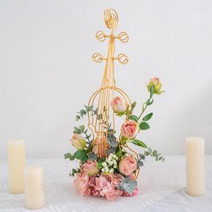 Dekorative Figuren, kreative Violine, künstliche Blume, modernes Zuhause, Wohnzimmer, Dekoration, Einrichtung