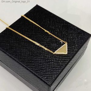 s försäljning hänge halsband mode för man kvinna 48 cm inverterade triangel designers märke smycken män kvinnor z230727