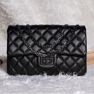 2023 Primavera Nova Bolsa Lingge Couro PU Lazer Feminino Bolsa Pequena Moda Popular Um Ombro Diagonal Straddle Bag Organizadora