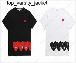 Neue 23SS Herren-T-Shirts, Designer-Shirts, Liebes-T-Shirts, Tarnkleidung, grafisches Herz hinter Buchstaben auf der Brust, Damen-Herren-T-Shirt mit Aufdruck, hautfreundlich