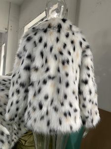 Jackets Rr1474 Faux Fur Short Coats Womens Eco Fur Lynx with A Hood Winter Jackets Woman Length 70cm Fur Coat Female White Fur Coats