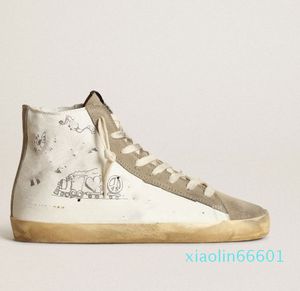 High-top small causal shoes Francy sneakers in leather with crackle effect star and heel