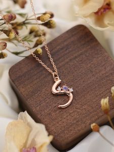 2023 Ny produkt Hot Sale S925 Sterling Silver Letter S Inlaid Moonlight Stone Pendant Rose Gold Necklace Female Exquisite