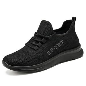 Runningskor Mens Triple Red Black White Sneakers Summer Runner Shoe Black Men Women Sport Trainers