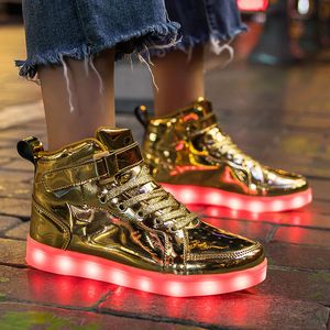 Brand Kids High-top Lights Up Shoes Caricatore USB Basket LED Scarpe per bambini Trendy Kids Sneakers luminose Scarpe da tennis sportive