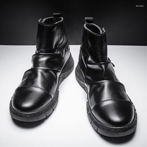 Botas 2023 pretas masculinas de cano alto moda estilo britânico couro sapatos de inverno coreano para todos os jogos respirável maré