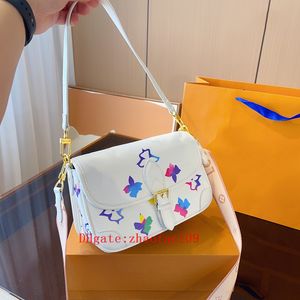 2023 Bolsa de grife feminina bolsas de compras mensageiro bordado impressão bolsa de couro deslumbrante flor baguete 25 cm