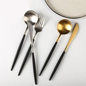 Servis uppsättningar Gold Fork Spoon Knife Set Sandwich Forks Kitchen Eco Friendly Restaurant Leveranser Black Ek Goud Conunto de Jantar 612