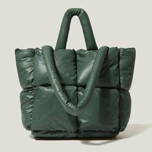 Akşam çantaları moda büyük tote yastıklı çanta tasarımcısı kapitone kadın omuz çantaları lüks naylon aşağı pamuklu çapraz çanta kış çantası 230726