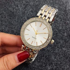 2019 Nowy styl mody kobiety Watch Gift Gold White Japan Quartz Watch Kobietowe panie m -clock zegarowe zegarowe relojes Mujer224g