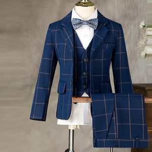 Suits Çocuklar Resmi Düğün Kıyafet Seti Erkek Doğum Günü Performans Korosu Kostüm Çocuk Blazer Bowtie Pantolon Giyim 230726