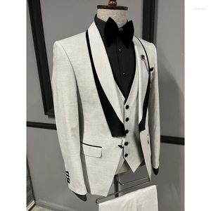 Мужские костюмы итальянского стиля Светло Серые мужчины Свадебное платье Элегантное тонкое выпускное костюм 3 штука (пиджак жилет)