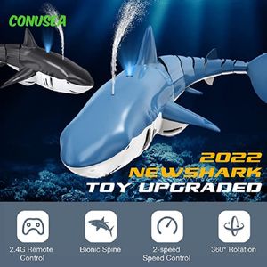 ElectricRC Boats RC Boat 2.4G Fjärrstyrd Shark Whale Spray Water Radio Styrda båtar Utomhus Lake Swimming Pool Toys For Boys Children 230726