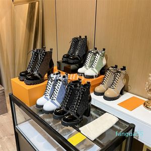 2023-Designer Laureate Boots Women Love Medal Boot Winter äkta läder grov öken Chunky High Heel Booties