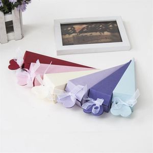 50st Solid Color Wedding Candy Box Cone Form Presentförpackningslådor Bag Julhändelse Candy Paper Boxes Supplies1224G