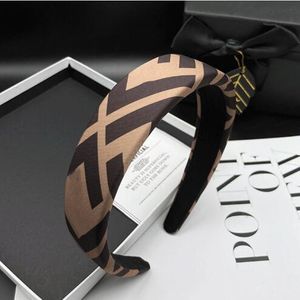 Vintage Brand Designer Letter Printing Headbands for Women girl Wide-brimmed Thicken Spring HairBands HeadWrap Cloth Fabric Headwear Street Fashion HeadScarf