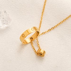 Classic 18K Gold Plated Pendant Necklace Designer Luxury Jewelry Charm Love Gift Necklace Stainless Steel Waterproof Long Chain Designer Brand Jewelry