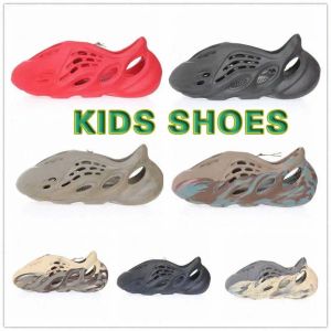 Dzieci piankowe buty eva biegacz dziecięcy dzieci młodzież małe niemowlęta projektant sneaker projektant tainers slajdów maluchów chłopców dziewczęta czarny sport