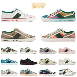 Tennis 1977 Fashion men women Shoes Luxurys Designers Mens Shoe Italy Green And Red Web Stripe Rubber Sole Stretch Cotton Low Top Casual Fashion Sneakers