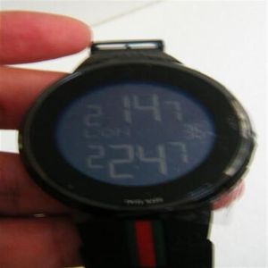 2021 Najnowsza wersja klasyczna kwarcowa zegarek VK Black Dial Mode Mode Men Mens Skórzane paski Sport Man206y