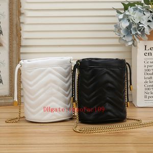 2023 Designer Bag Lady Leather Bucket Bag Womens Designer Tote Classic DrawString Axel mode plånbok hinkar Handtagare Purses Handbag Crossbody Bags