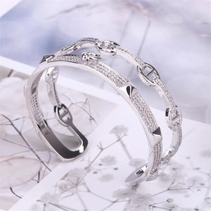 Lyxmodemärke smycken lady mässing dubbel rader inställning diamant fyrkant nett h brev 18k guld engagemang öppna armband ring 198t